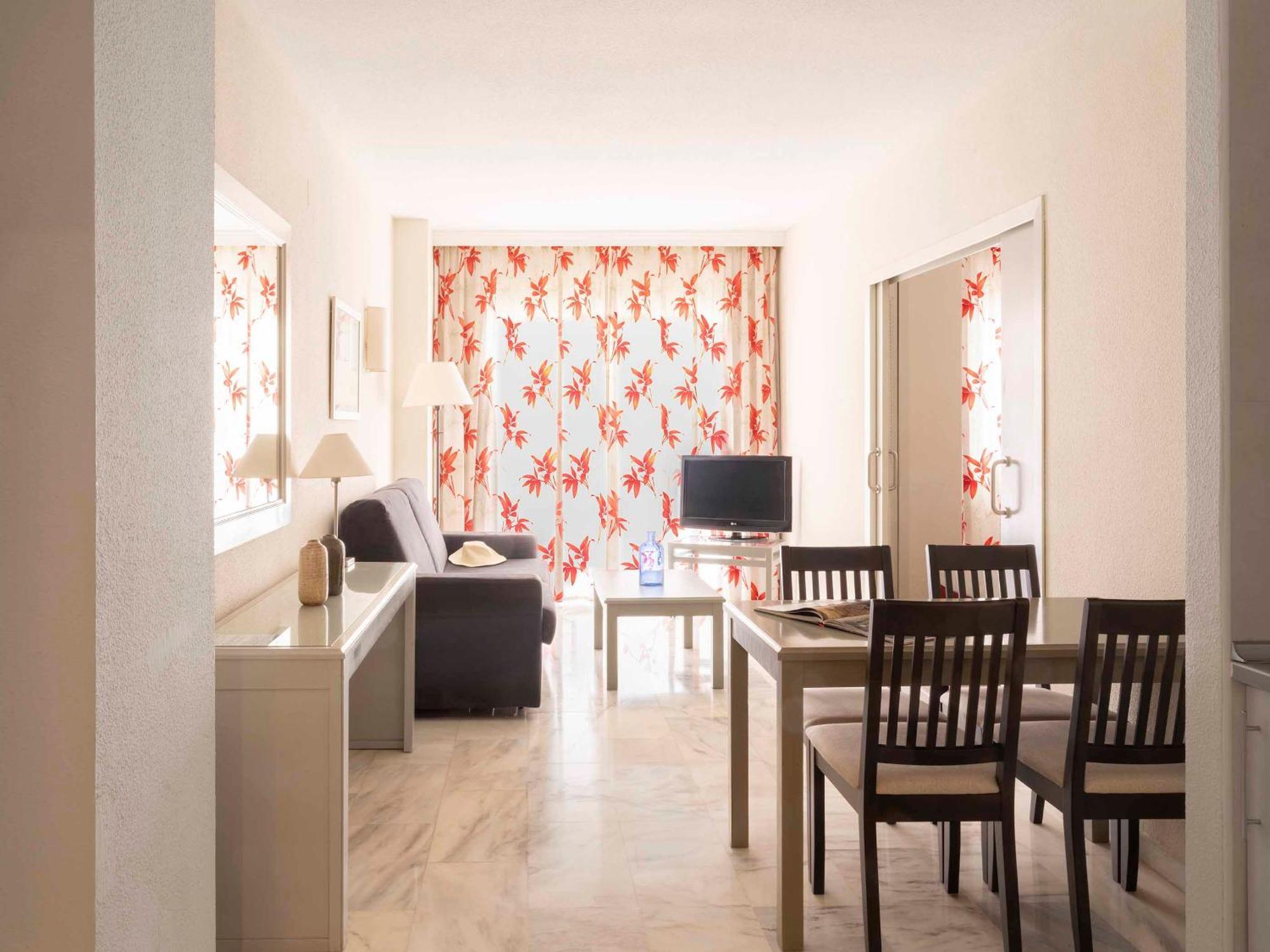 Apartamento de 1 dormitorio con terraza (2 adultos)